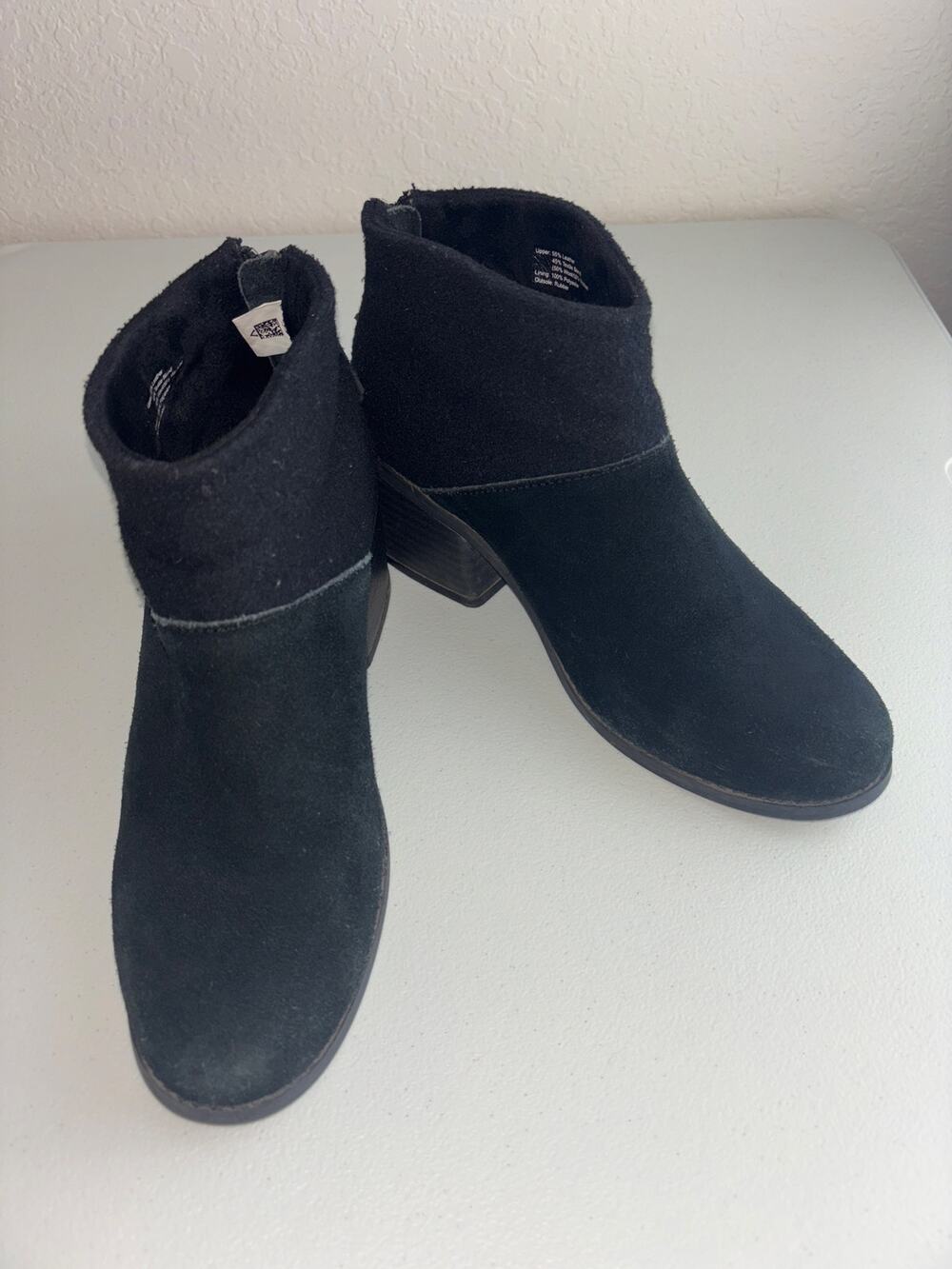 Tom’s Black Suede and Wool Ankle Boots Size 7